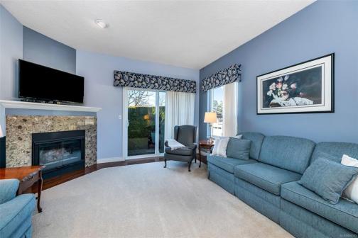 8 - 4291 Quadra Street, Saanich East photo number 2