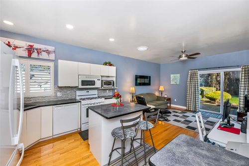 getmedia-5 at 8 - 4291 Quadra Street, Saanich East