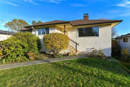 getmedia-1 at 2819 Adelaide Avenue, Saanich West