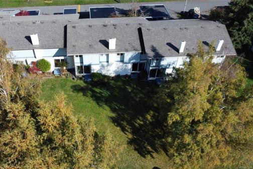 29 - 3987 Gordon Head Road, Saanich East photo number 2