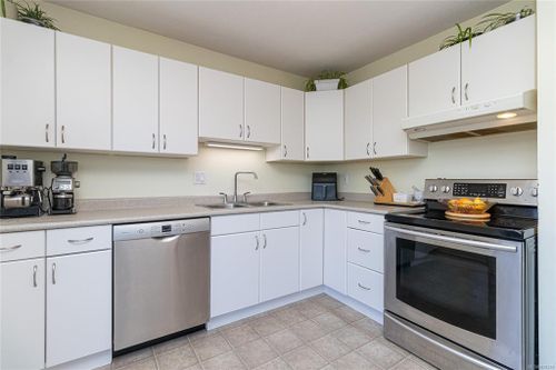 getmedia-10 at 29 - 3987 Gordon Head Road, Saanich East