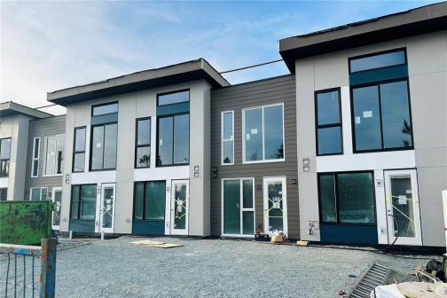 102 - 2374 Oakville Avenue, Sidney photo number 2