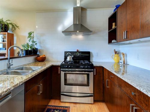 getmedia-3 at 302 - 1721 Quadra Street, Victoria