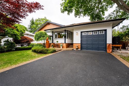 2519-wootton-north-oak-bay-oak-bay-01 at 2519 Wootton Crescent, North Oak Bay, Oak Bay