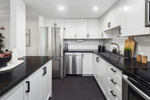 175-w-4th-street-lower-lonsdale-north-vancouver-12 at 107 - 175 W 4th Street, Lower Lonsdale, North Vancouver