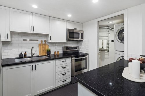 175-w-4th-street-lower-lonsdale-north-vancouver-14 at 107 - 175 W 4th Street, Lower Lonsdale, North Vancouver