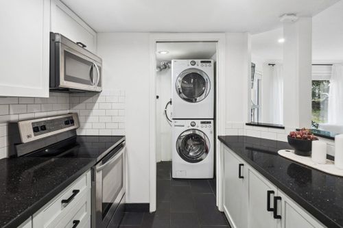 175-w-4th-street-lower-lonsdale-north-vancouver-15 at 107 - 175 W 4th Street, Lower Lonsdale, North Vancouver