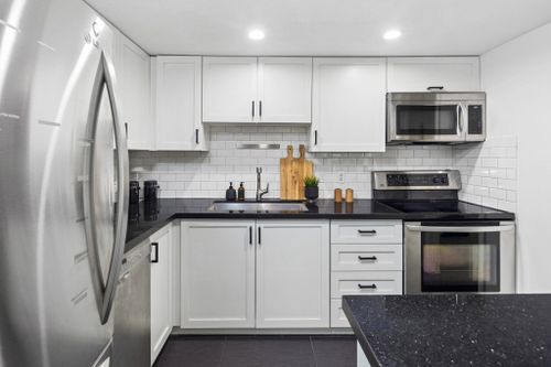 175-w-4th-street-lower-lonsdale-north-vancouver-17 at 107 - 175 W 4th Street, Lower Lonsdale, North Vancouver