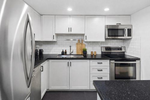 175-w-4th-street-lower-lonsdale-north-vancouver-17 at 107 - 175 W 4th Street, Lower Lonsdale, North Vancouver