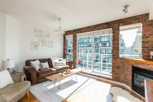 122-e-3rd-street-lower-lonsdale-north-vancouver-03 at 405 - 122 E 3rd Street, Lower Lonsdale, North Vancouver