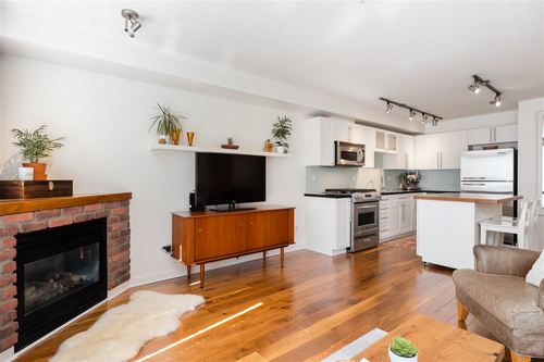 122-e-3rd-street-lower-lonsdale-north-vancouver-05 at 405 - 122 E 3rd Street, Lower Lonsdale, North Vancouver