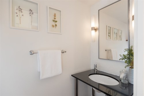 122-e-3rd-street-lower-lonsdale-north-vancouver-15 at 405 - 122 E 3rd Street, Lower Lonsdale, North Vancouver