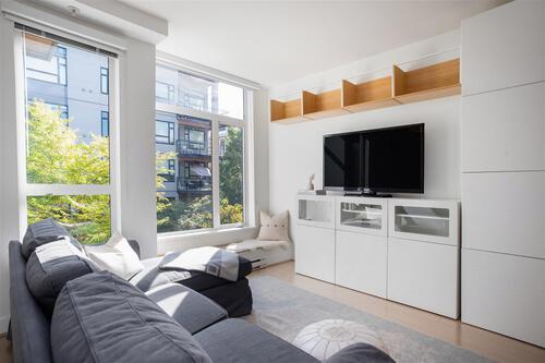 735-w-15th-street-mosquito-creek-north-vancouver-04 at 234 - 735 W 15th Street, Mosquito Creek, North Vancouver