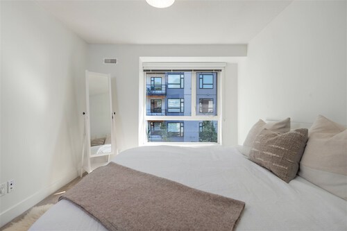 735-w-15th-street-mosquito-creek-north-vancouver-14 at 234 - 735 W 15th Street, Mosquito Creek, North Vancouver