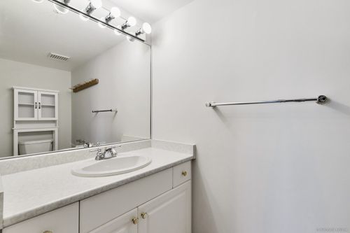 612-sixth-street-uptown-nw-new-westminster-11 at 1204 - 612 Sixth Street, Uptown NW, New Westminster