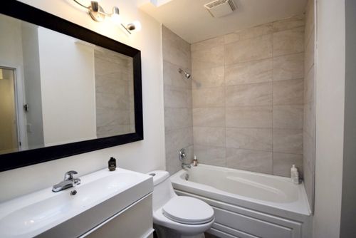 125-w-18th-street-central-lonsdale-north-vancouver-12 at 310 - 125 W 18th Street, Central Lonsdale, North Vancouver