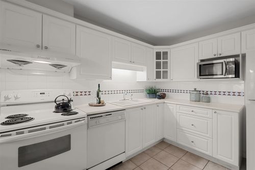 5735-hampton-place-university-vw-vancouver-west-08 at 218 - 5735 Hampton Place, University VW, Vancouver West