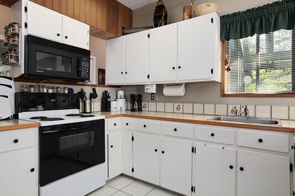 kitchen at 2323 Cheakamus Way, Bayshores, Whistler