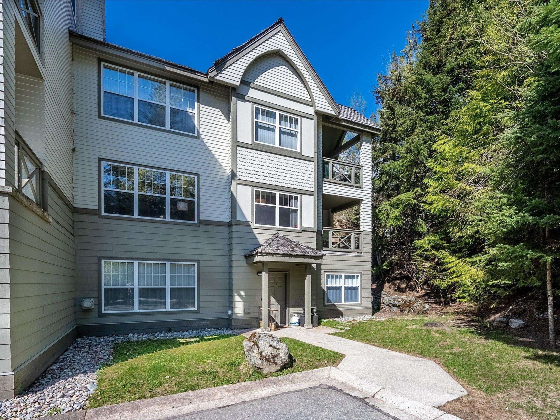 202 - 3300 Ptarmigan Place, Blueberry Hill, Whistler  by WhistlerRealEstateForSale.com 202 - 3300 Ptarmigan Place, Blueberry Hill, Whistler