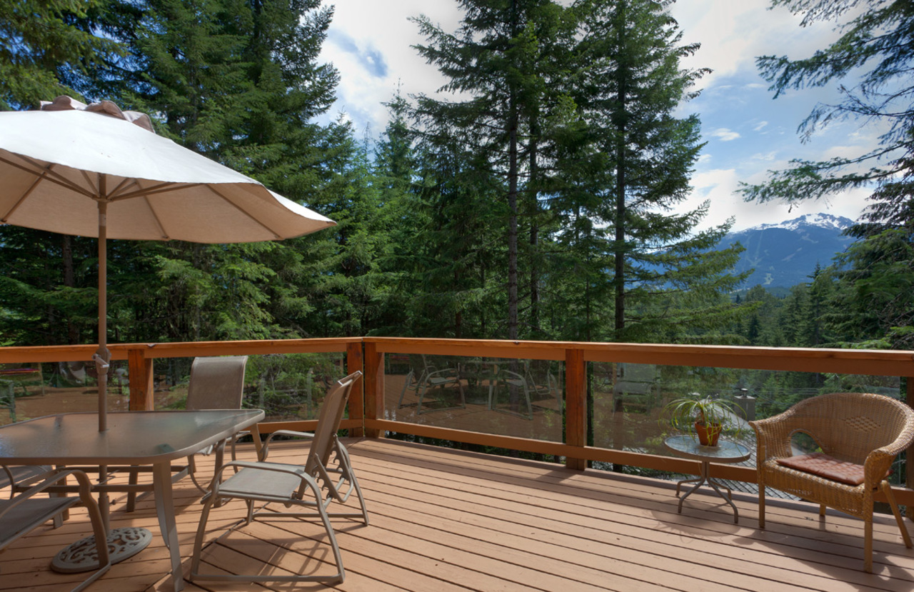 8324 Chalet Drive, Alpine Meadows, Whistler (V1017727)