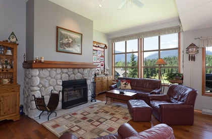 Living with Fireplace at 21 - 4644 Blackcomb Way, Benchlands, Whistler