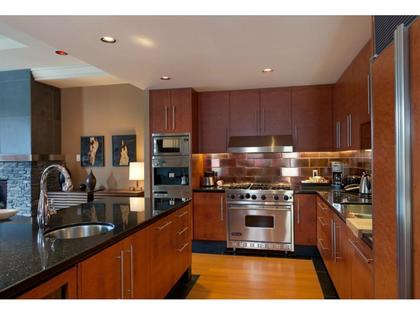 Appliances at 4317 - 23 Blackcomb Way, Benchlands, Whistler