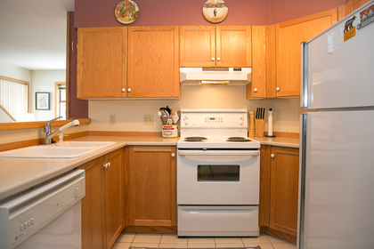Kitchen at 1005 - 3050 Hillcrest Drive, Alta Vista, Whistler
