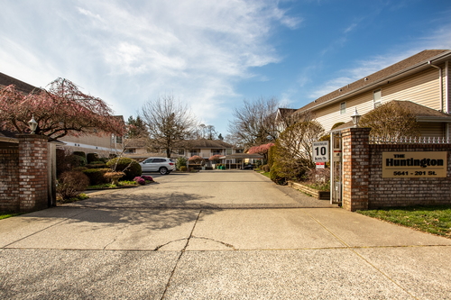232-5641-201st-langley-360hometours-02 at 