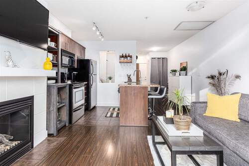 3240-st-johns-street-port-moody-centre-port-moody-07 at 