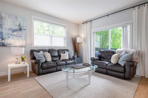 19572-fraser-way-south-meadows-pitt-meadows-04 at 