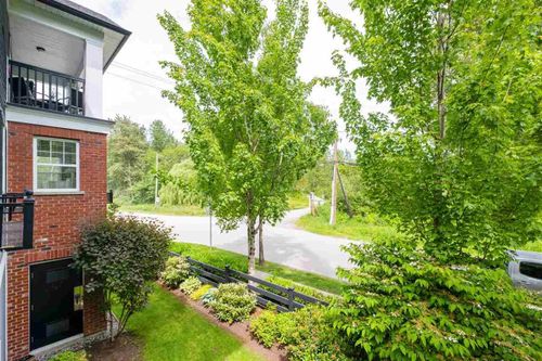 19572-fraser-way-south-meadows-pitt-meadows-39 at 