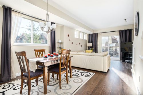 2000-panorama-drive-heritage-woods-pm-port-moody-02 at 