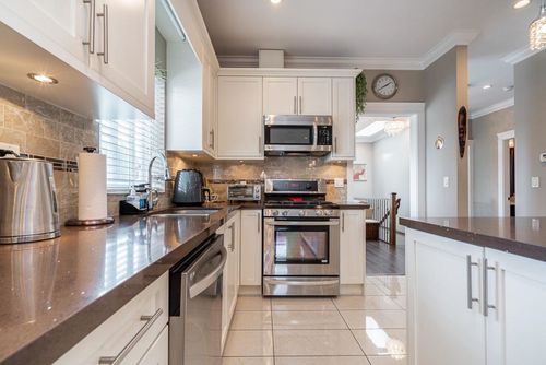 5098-smith-avenue-central-park-bs-burnaby-south-07 at 