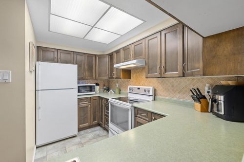 460-westview-street-coquitlam-west-coquitlam-11 at 