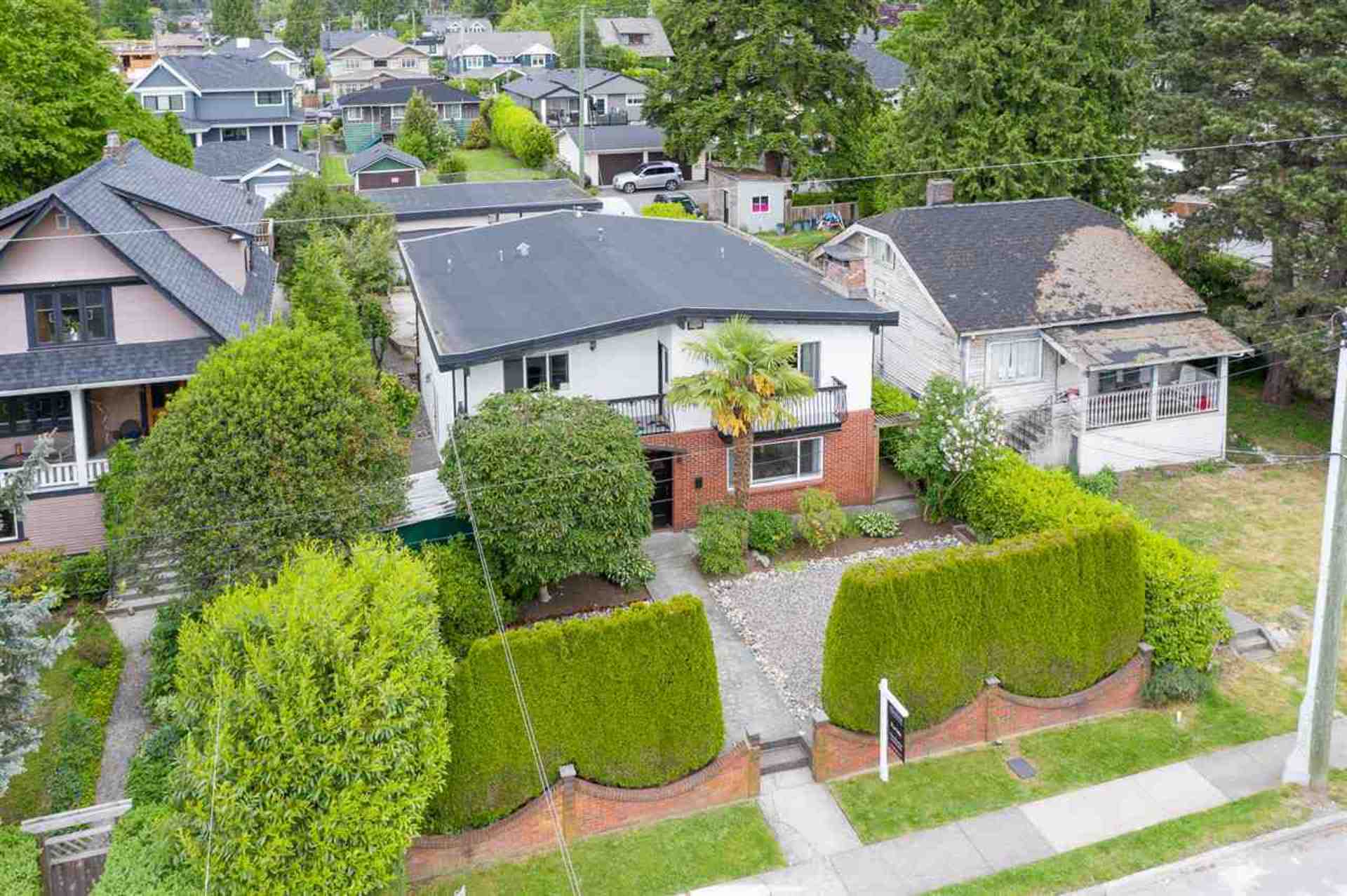 352-e-13th-street-central-lonsdale-north-vancouver-02