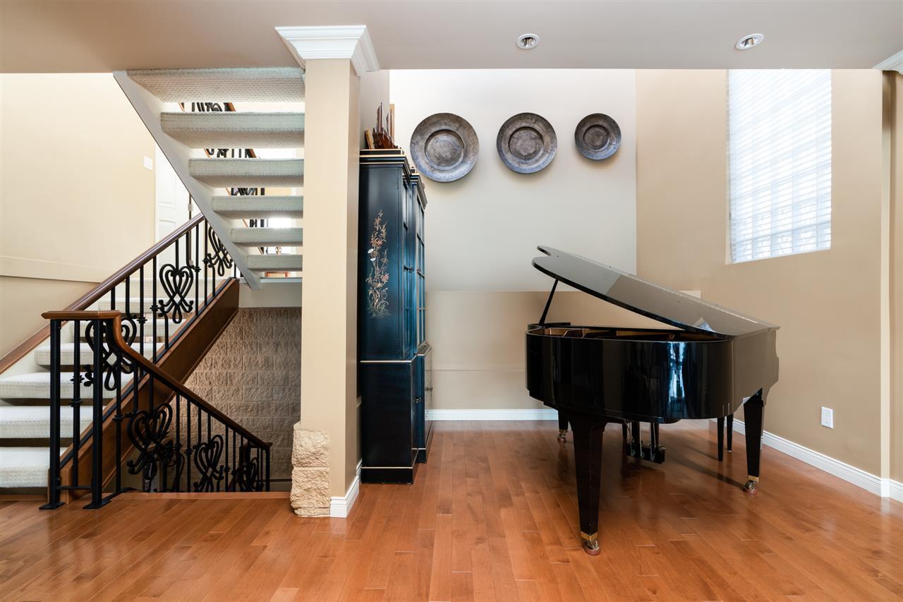 3533-point-grey-road-kitsilano-vancouver-west-04.jpg
