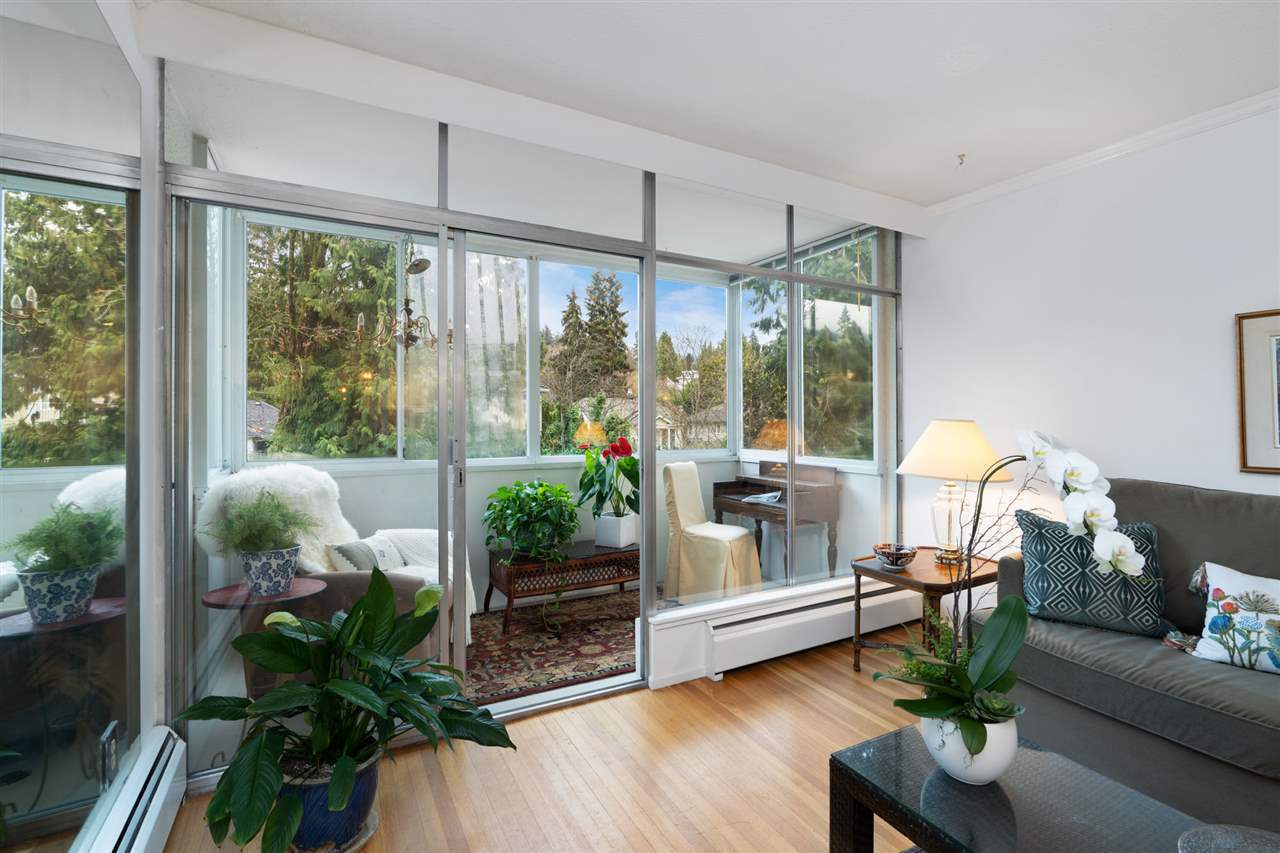 1425-esquimalt-avenue-ambleside-west-vancouver-05.jpg