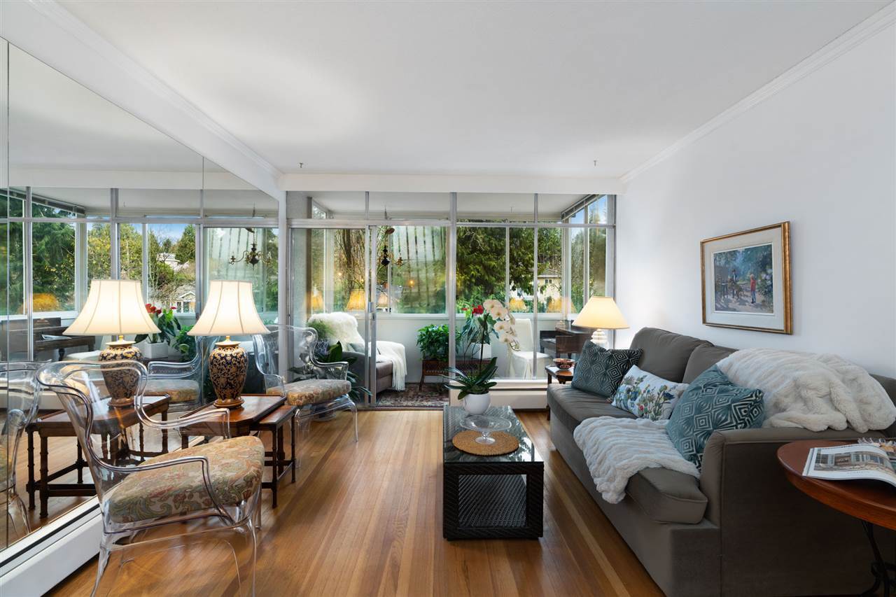 1425-esquimalt-avenue-ambleside-west-vancouver-06.jpg