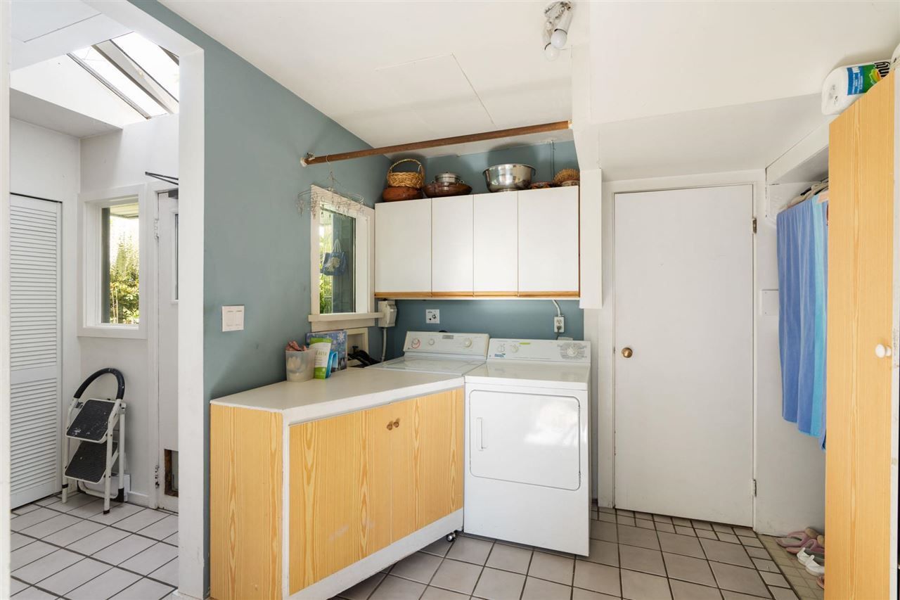 1221-jefferson-avenue-ambleside-west-vancouver-28.jpg