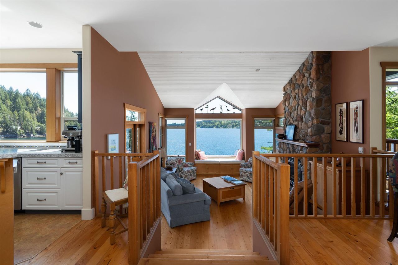 6055-coracle-drive-sechelt-district-sunshine-coast-08.jpg