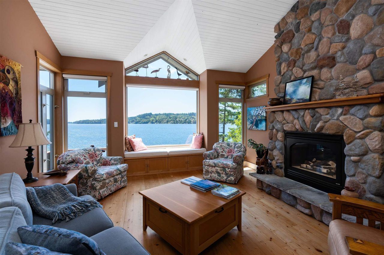 6055-coracle-drive-sechelt-district-sunshine-coast-09.jpg