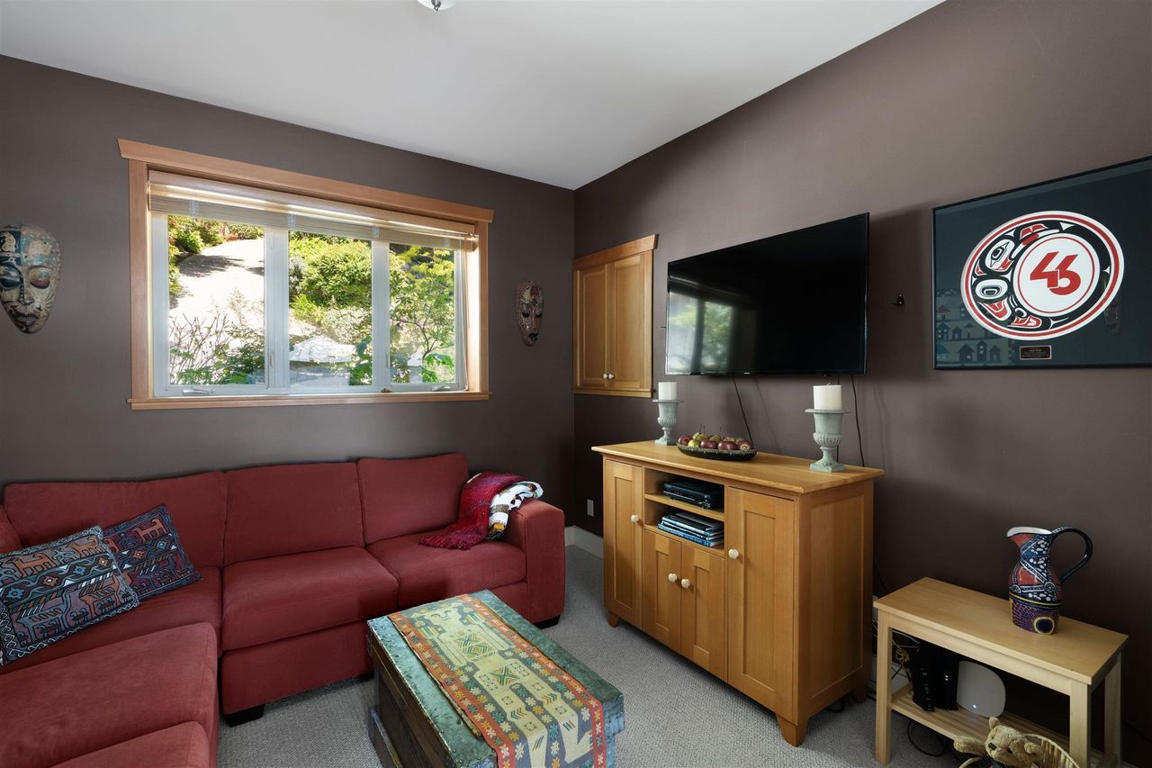 6055-coracle-drive-sechelt-district-sunshine-coast-19.jpg