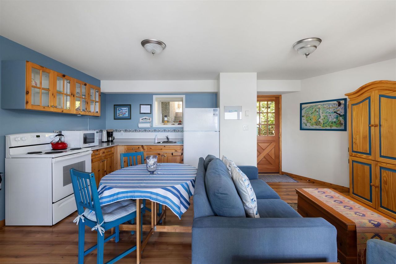 6055-coracle-drive-sechelt-district-sunshine-coast-26.jpg