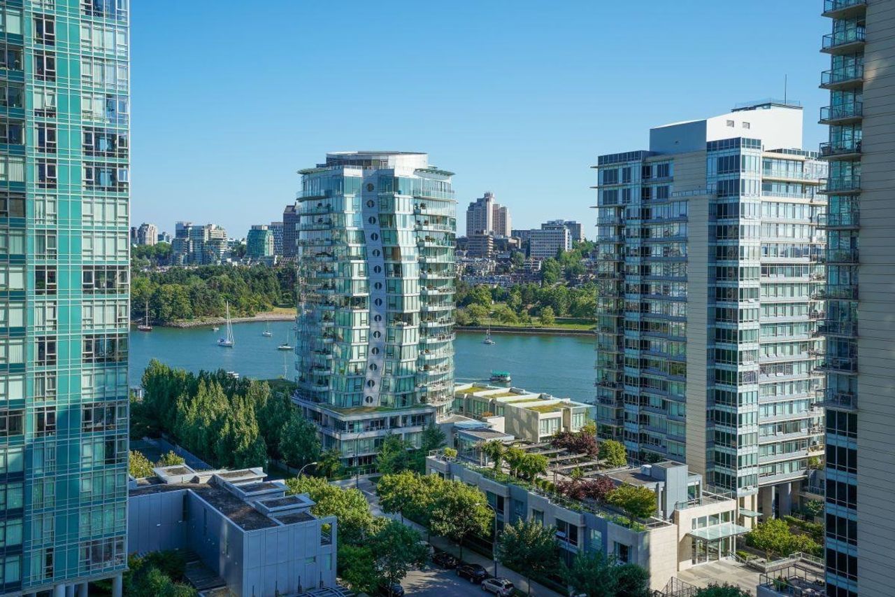 455-beach-crescent-yaletown-vancouver-west-18.jpg