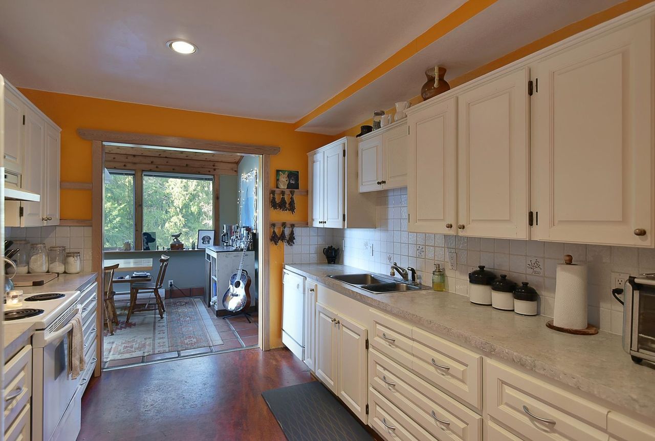 5687-rutherford-road-halfmn-bay-secret-cv-redroofs-sunshine-coast-14.jpg