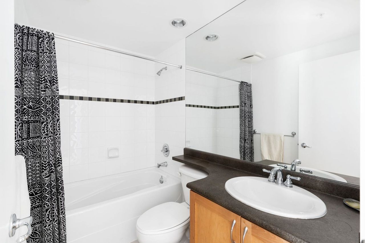 1316-w-11th-avenue-fairview-vw-vancouver-west-15.jpg