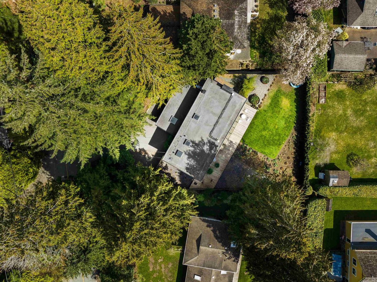 6926-marine-drive-whytecliff-west-vancouver-30.jpg