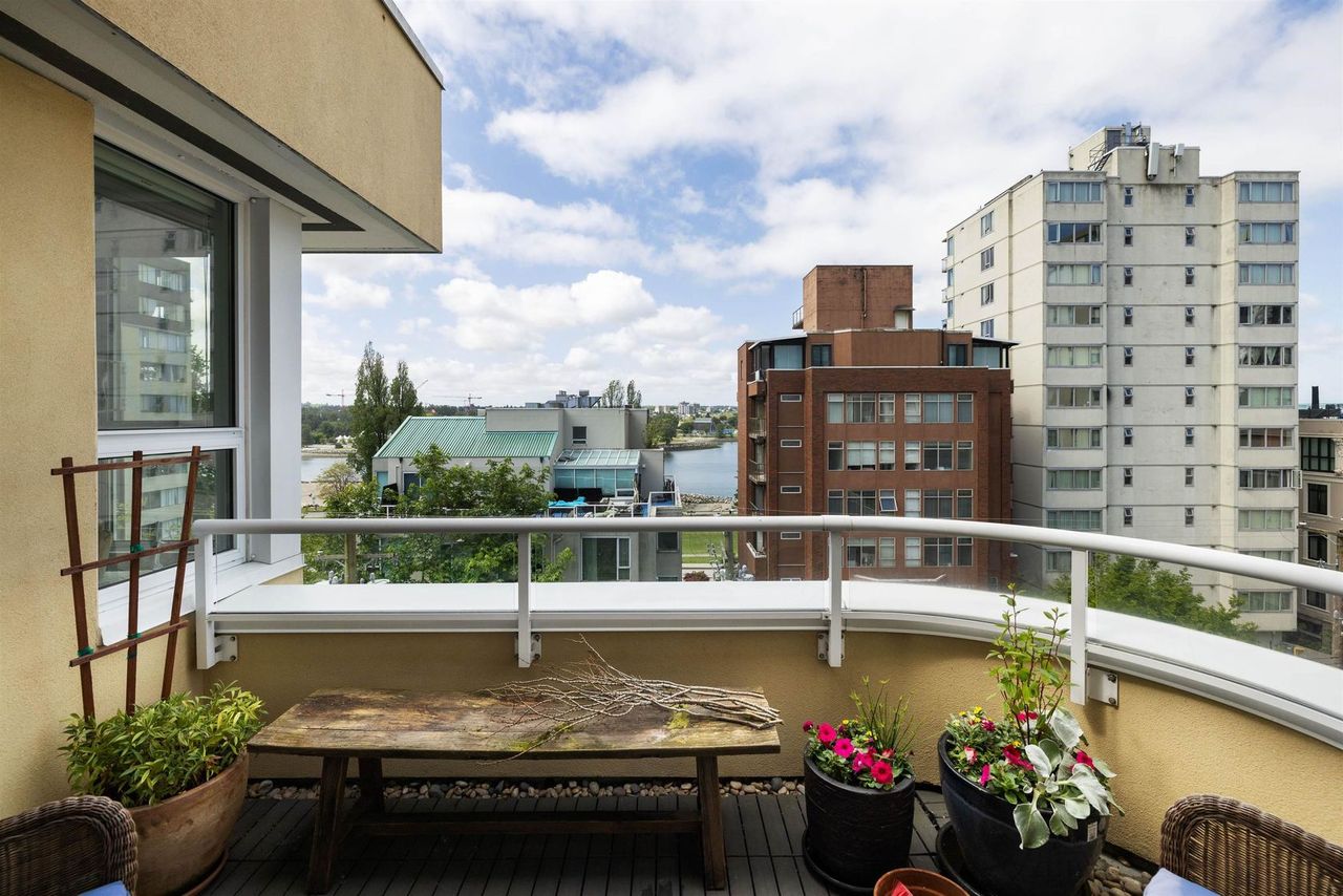 1406-harwood-street-west-end-vw-vancouver-west-31.jpg