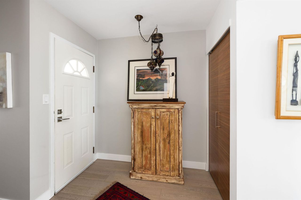 1406-harwood-street-west-end-vw-vancouver-west-35.jpg