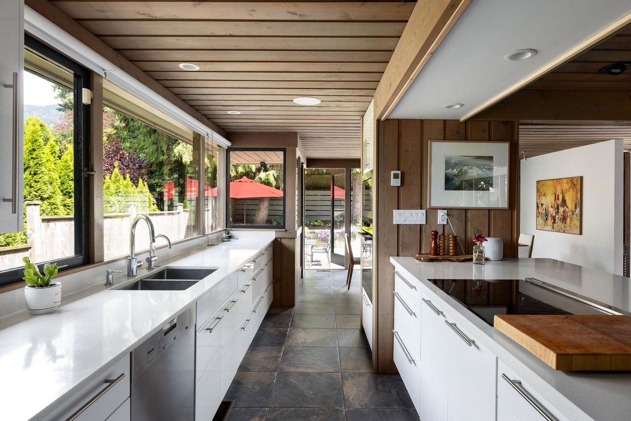 1655-ottawa-avenue-ambleside-west-vancouver-15.jpg